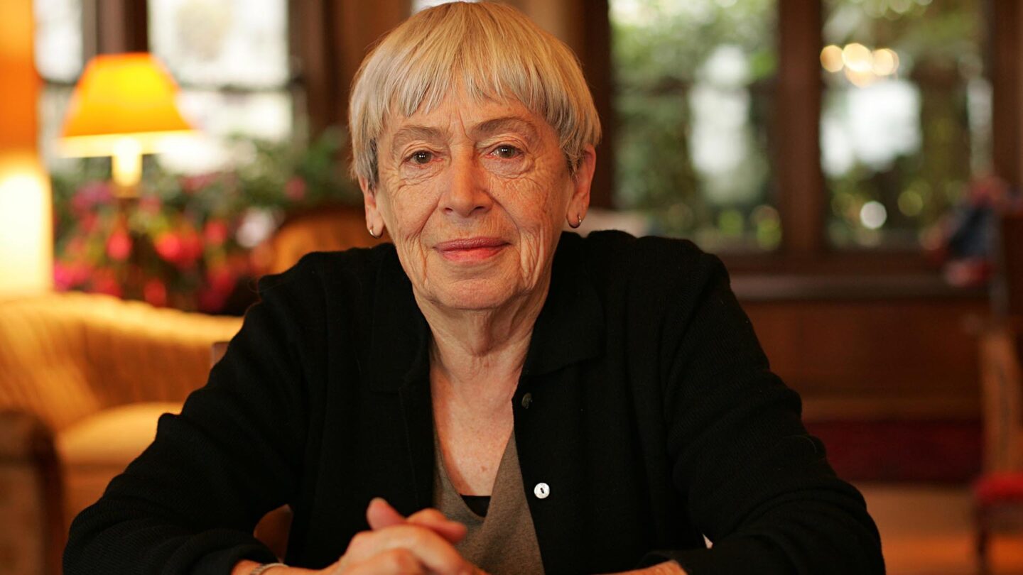 Murió Ursula K Le Guin la reina de la ciencia ficción y la fantasía |