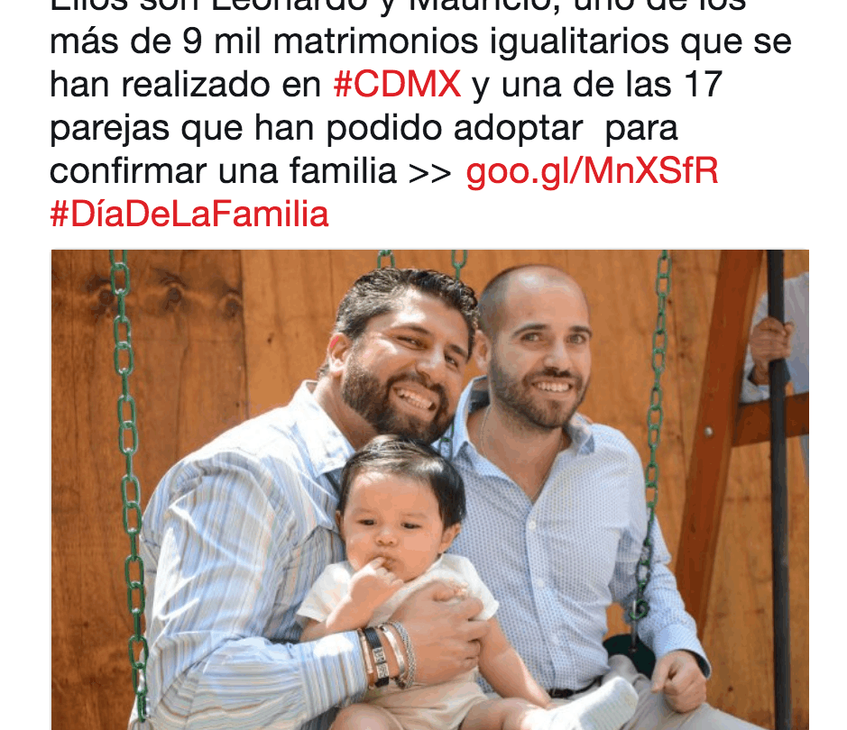 Critican al gobierno de la CDMX por imagen de pareja homoparental y un chico hizo algo increíble |