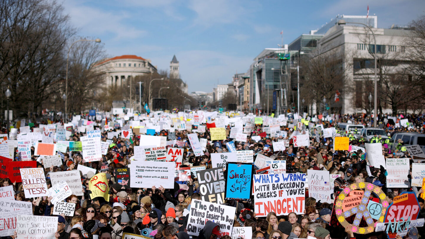 La marcha por nuestras vidas los estadounidenses salen a las calles para pedir más restricciones a la venta de armas |