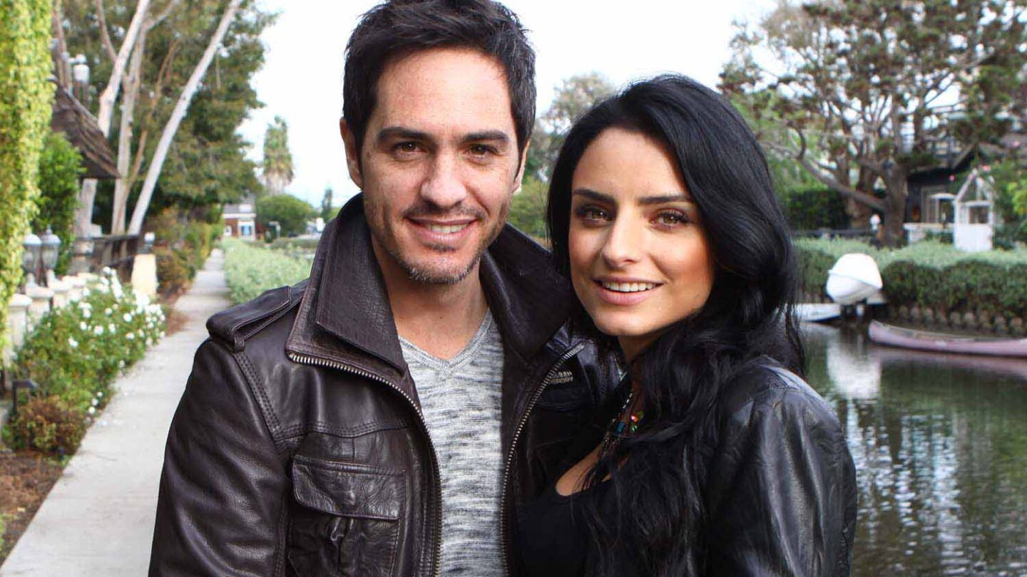 Por primera vez Mauricio Ochmann y Aislinn Derbez publican foto de su hija Kailani |