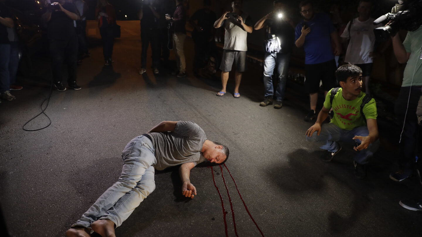 Golpearon y atropellaron frente al Instituto Lula a una persona que protestaba contra el ex presidente |