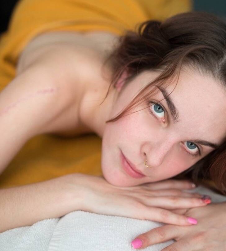 Actriz de cine para adultos posa desnuda tras un accidente Son las fotos más íntimas de su carrera |
