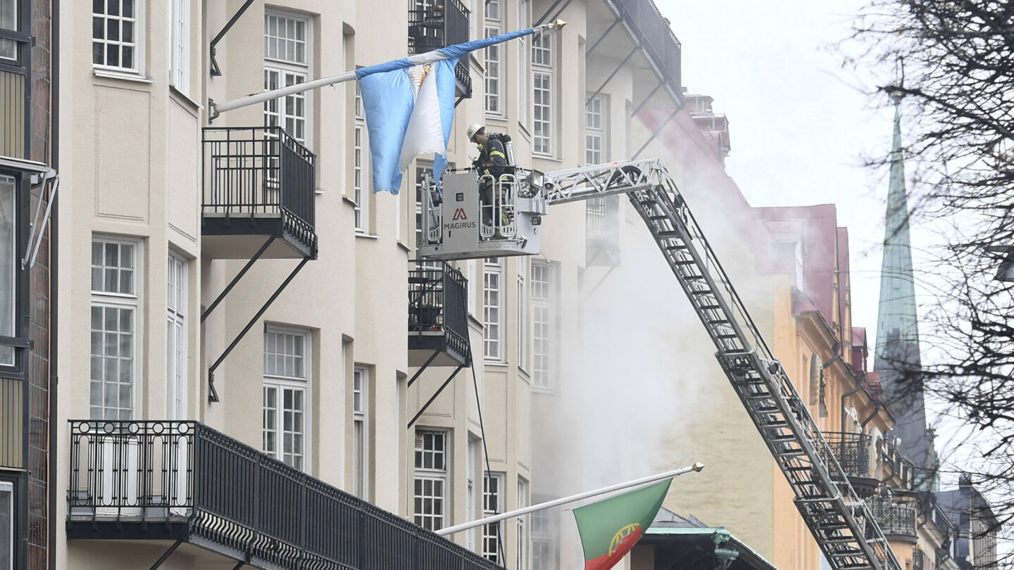 Incendio en un edificio diplomático de Estocolmo donde están las embajadas de Argentina Portugal y Túnez |