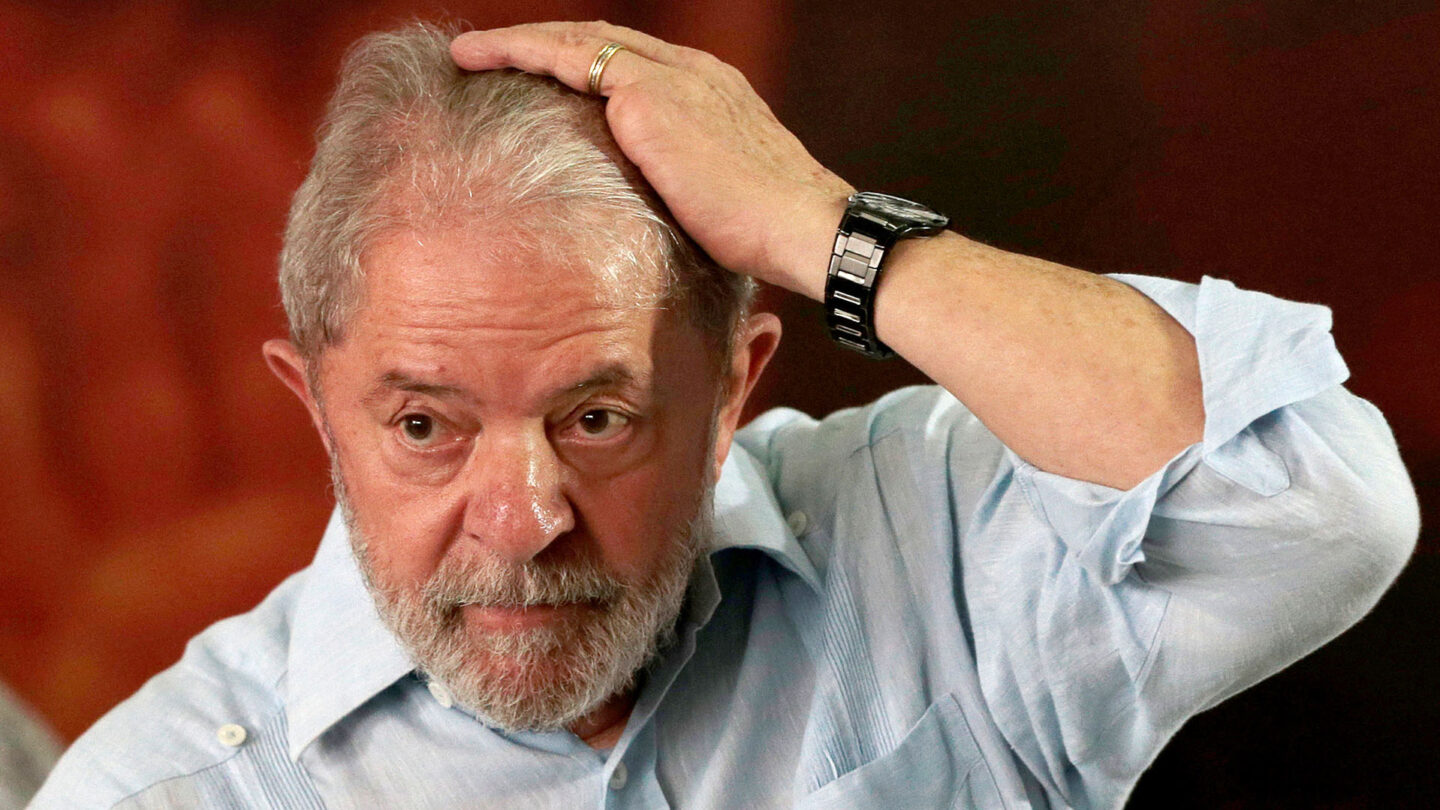 El juez Sergio Moro ordenó la prisión del ex presidente Lula Da Silva y le dio 24 horas para entregarse a la policía |