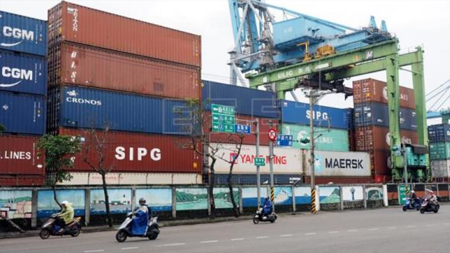 El déficit comercial de Estados Unidos bajó en marzo por el récord de exportaciones |
