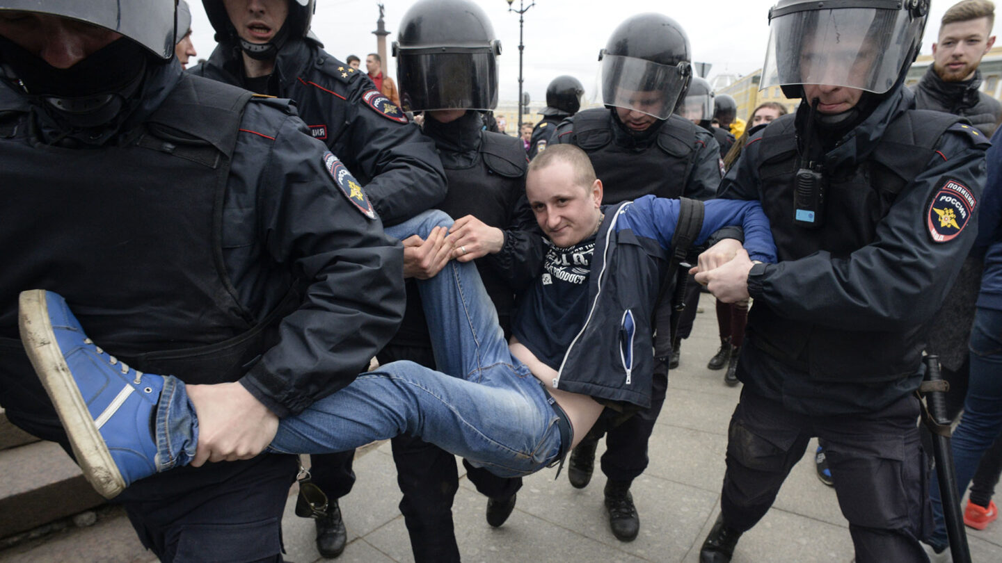 La Policía rusa detuvo a más de 1000 manifestantes en todo el país en el marco de las protestas contra Vladimir Putin |