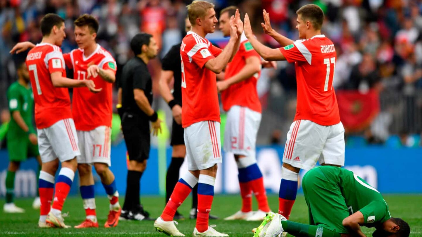 5568 Rusia gana 5 0 en su partido inaugural |