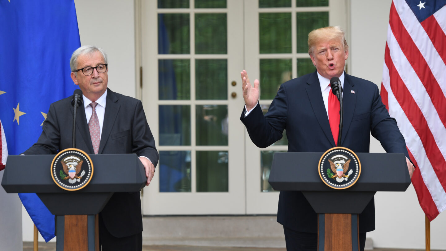 Trump anunció un acuerdo con la UE para evitar la guerra comercial |