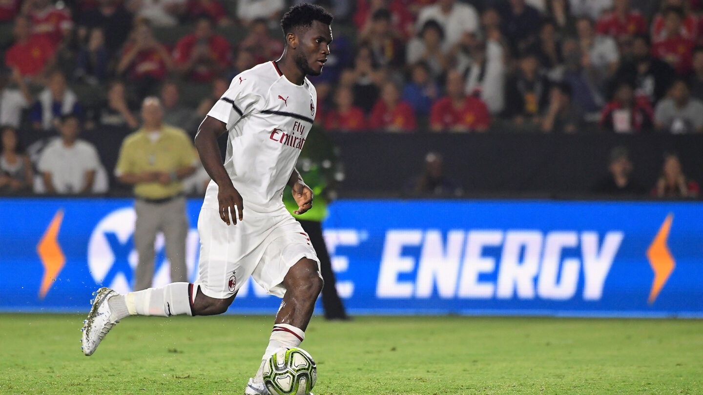 El peor penal picado de la historia tuvo lugar en el amistoso entre Milan y Manchester United |