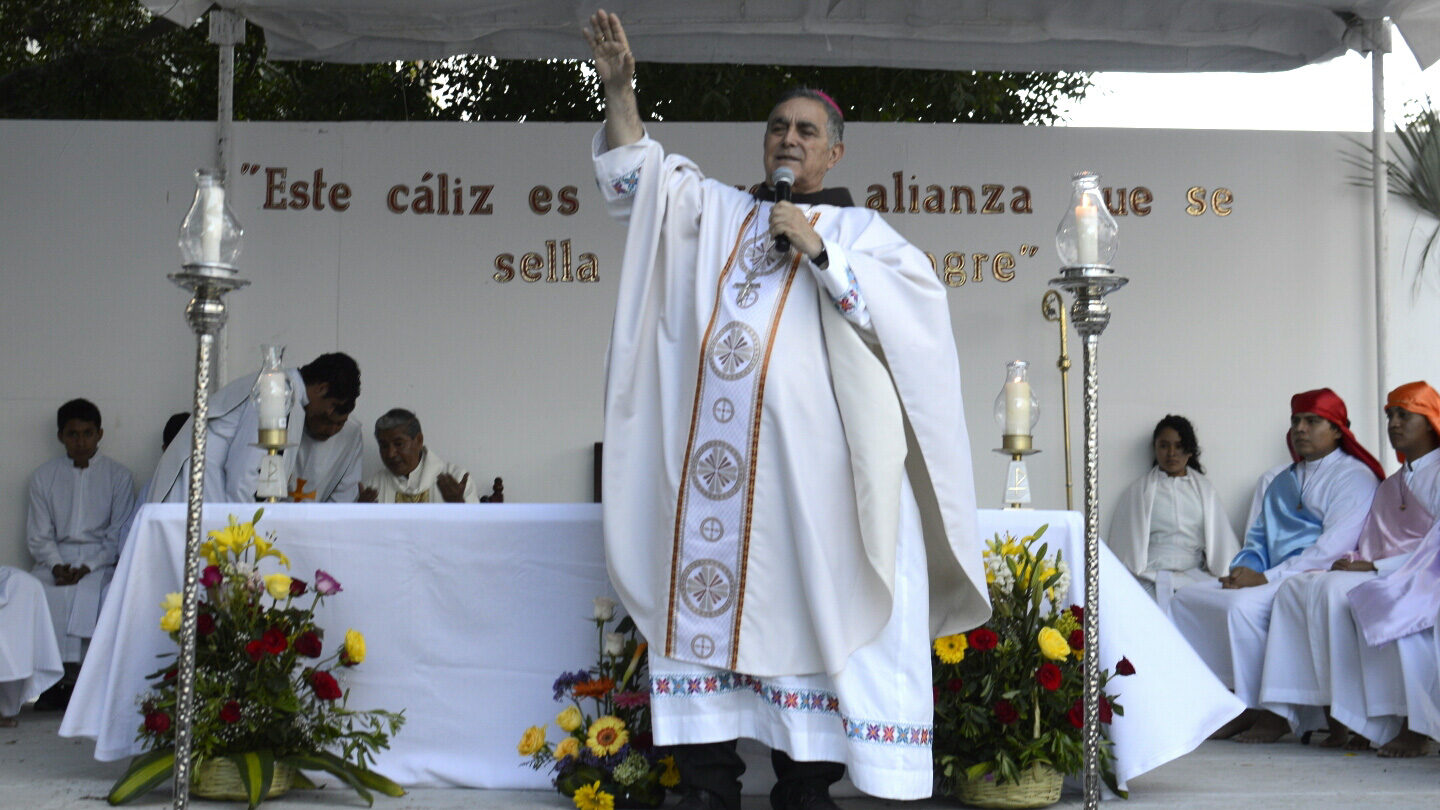 Obispo Salvador Rangel 3 Avanza posible tregua entre grupos de crimen organizado de la Sierra de Guerrero Obispo de Chilpancingo |
