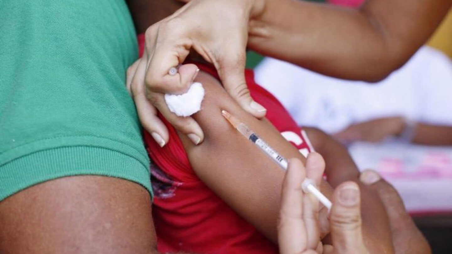 Alertan en Brasil de la posibilidad del retorno de polio en el país y de la nueva emergencia por el sarampión |