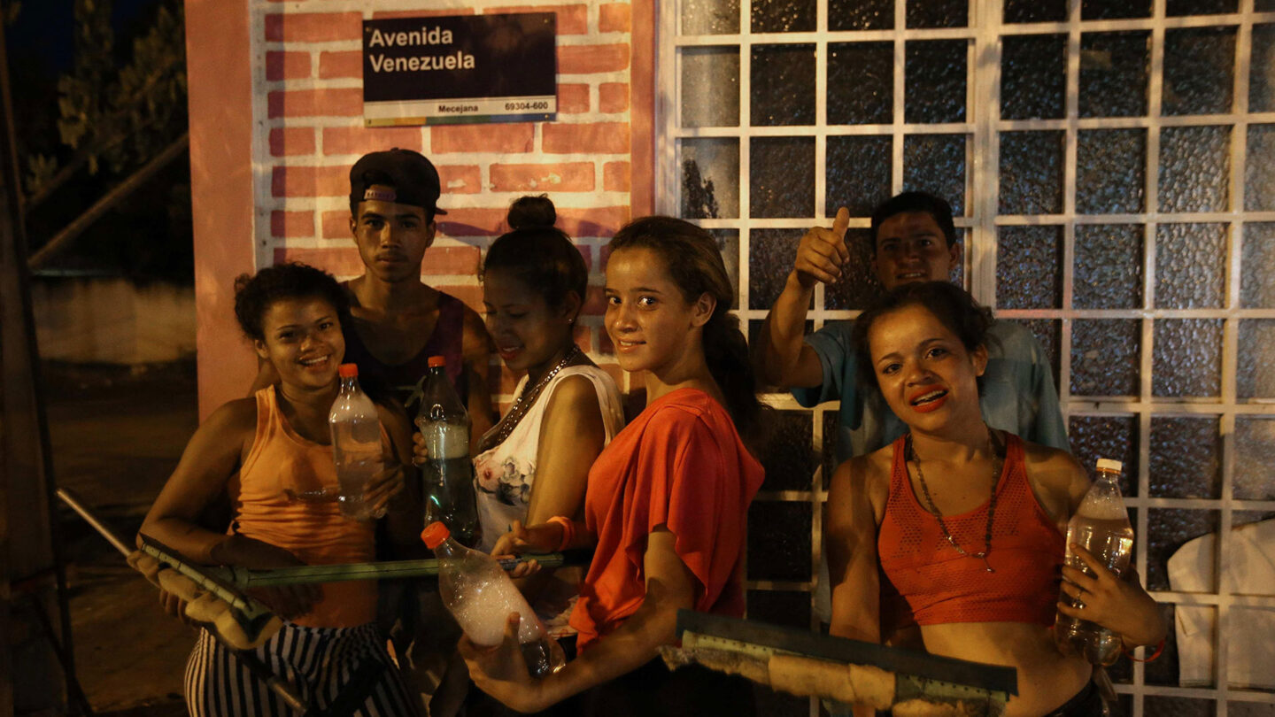 El gobierno brasileño pidió a la Corte Suprema suspender una norma que restringe derechos de refugiados venezolanos en Roraima |