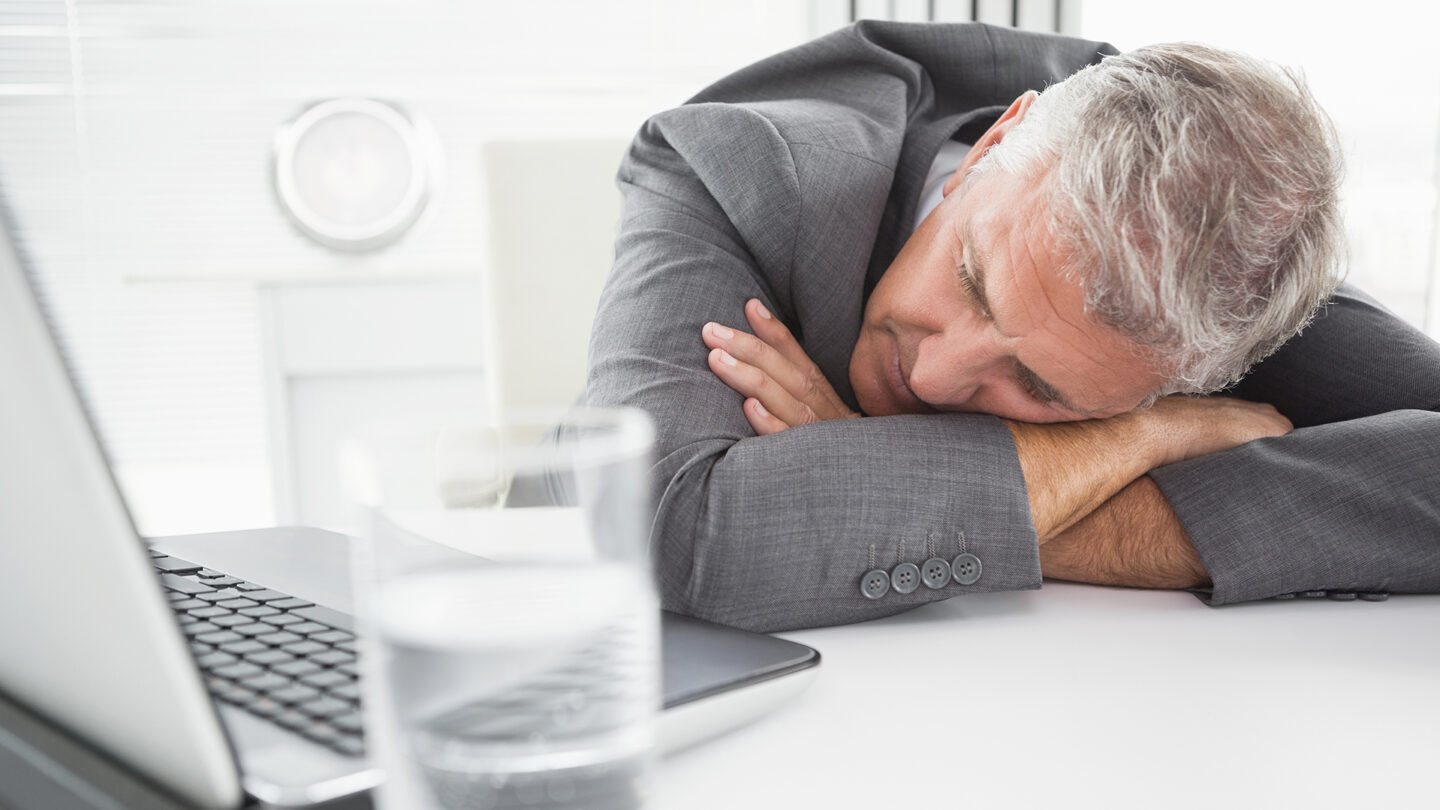 El alcohol en exceso afecta al cerebro no sólo durante la borrachera también durante la resaca |