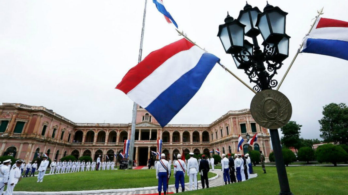 El traspaso de mando presidencial en Paraguay se da en medio de un despertar ciudadano contra la impunidad y la corrupción |