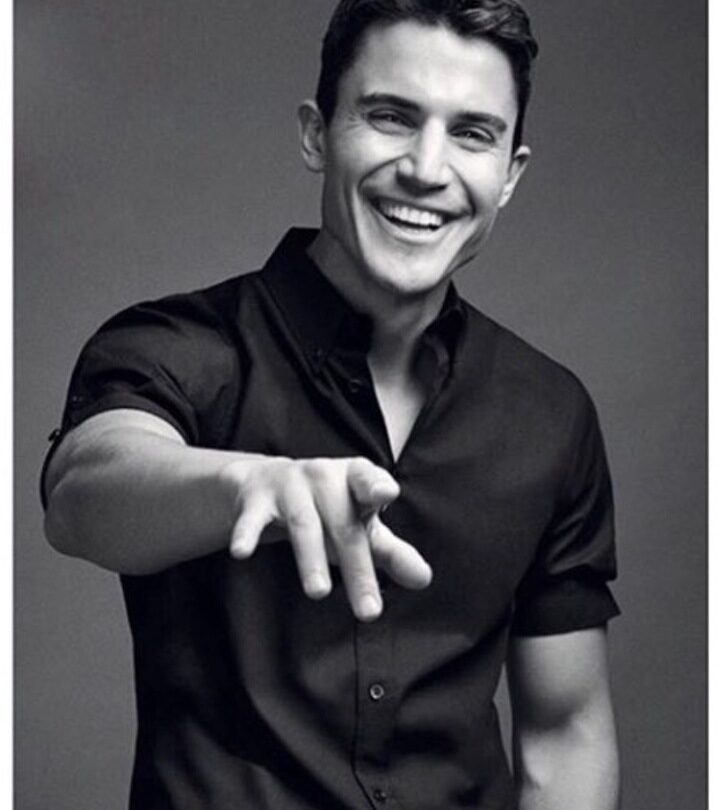 Yon González o Mario Casas 10 irresistibles razones que explican el éxito de las series españolas |