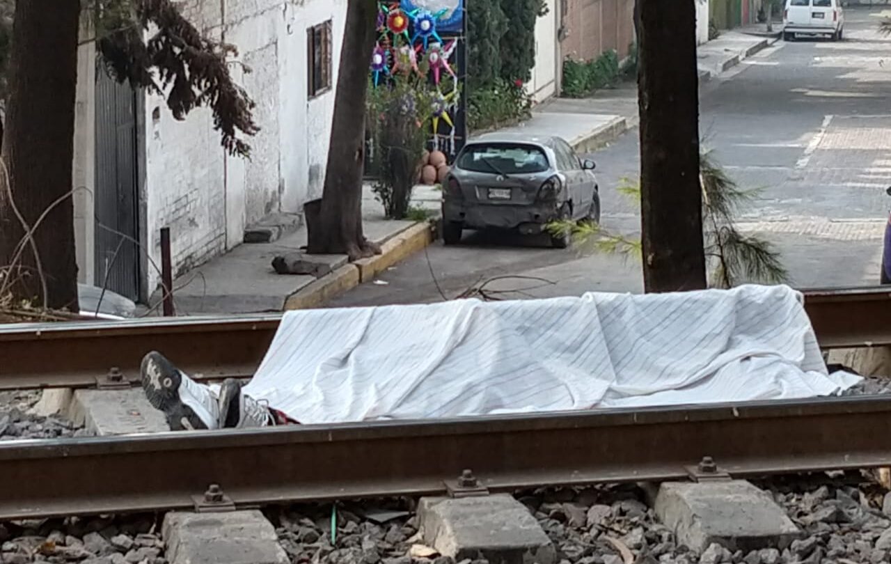 Salio a correr temprano con audífonos y no oyó el Tren se lo llevo | México Ahora Salio a correr temprano con audífonos y no oyó el Tren se lo llevo