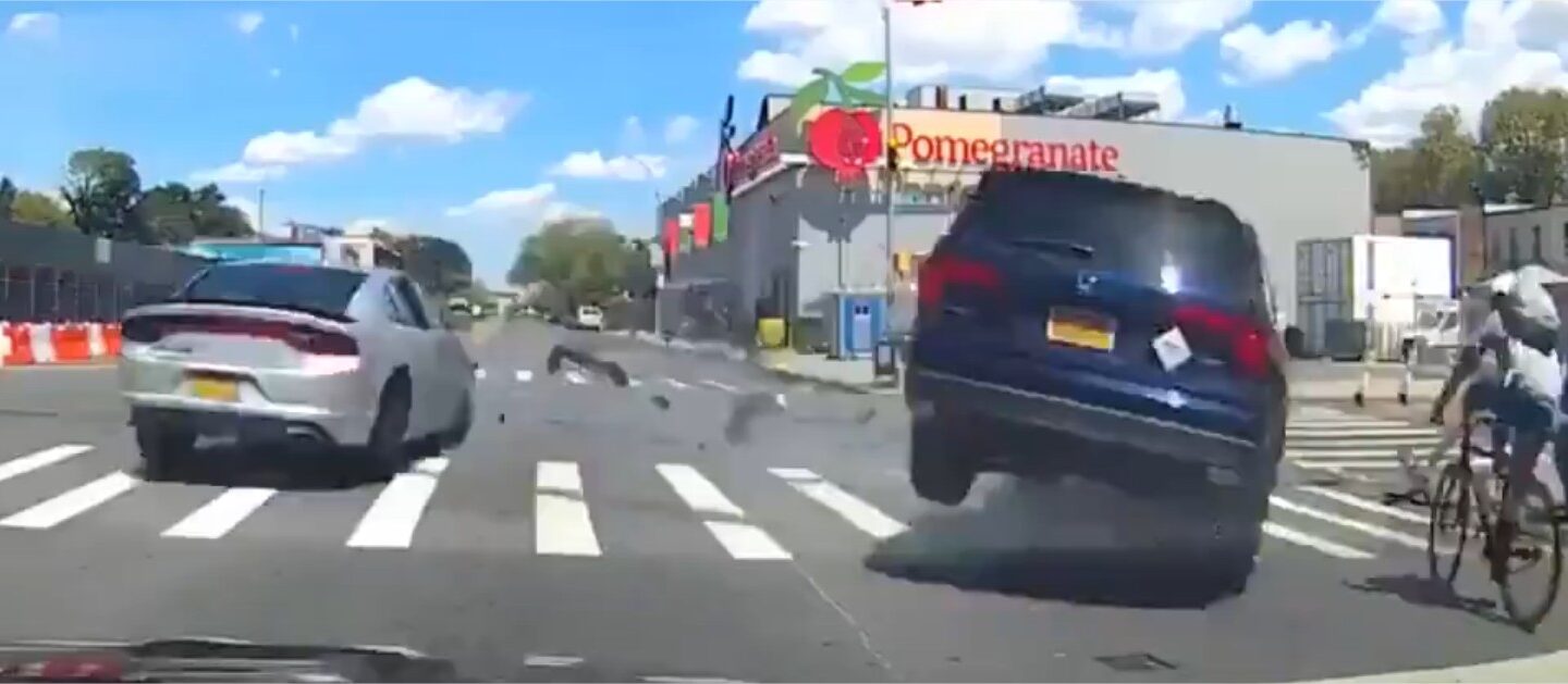 VIDEO-Un-ciclista-español-muere-tras-ser-embestido-por-un-vehículo-fuera-de-control-en-un-cruce-en-Nueva-York-RT-Google-Chrome | México Ahora