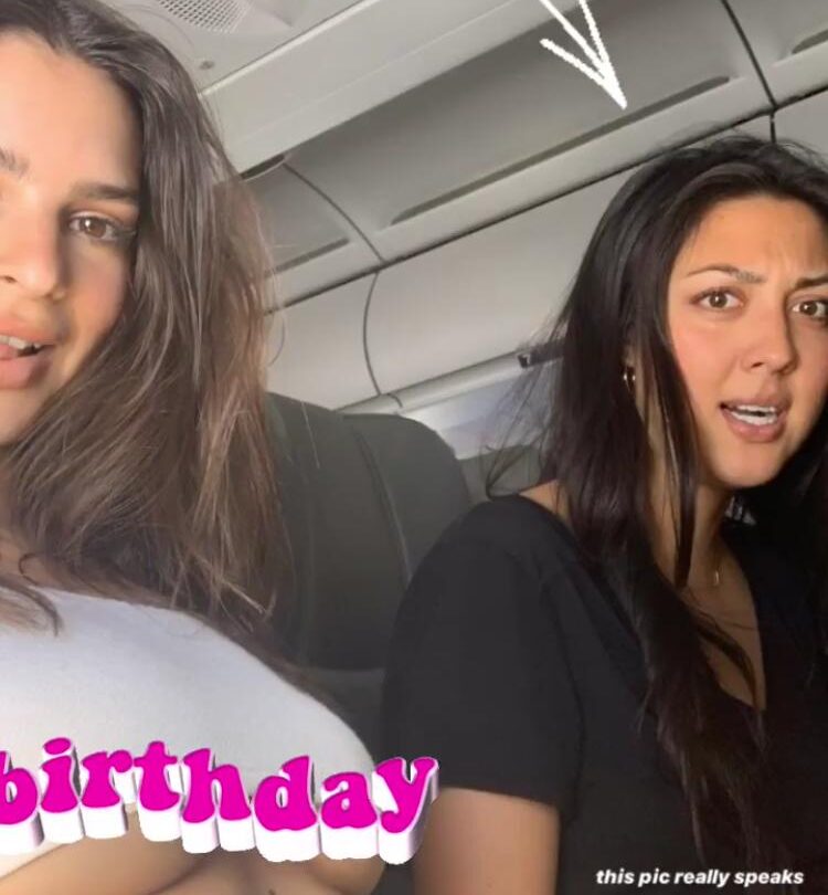 Emily Ratajkowski enseñó todo esto subiéndose a un avión | México Ahora Emily Ratajkowski enseñó todo esto subiéndose a un avión