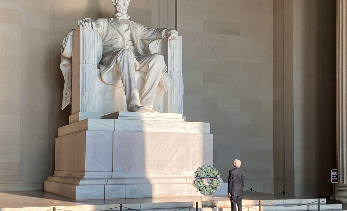 Presidente López Obrador en el monumento a Abraham Lincoln | México Ahora Presidente López Obrador en el monumento a Abraham Lincoln