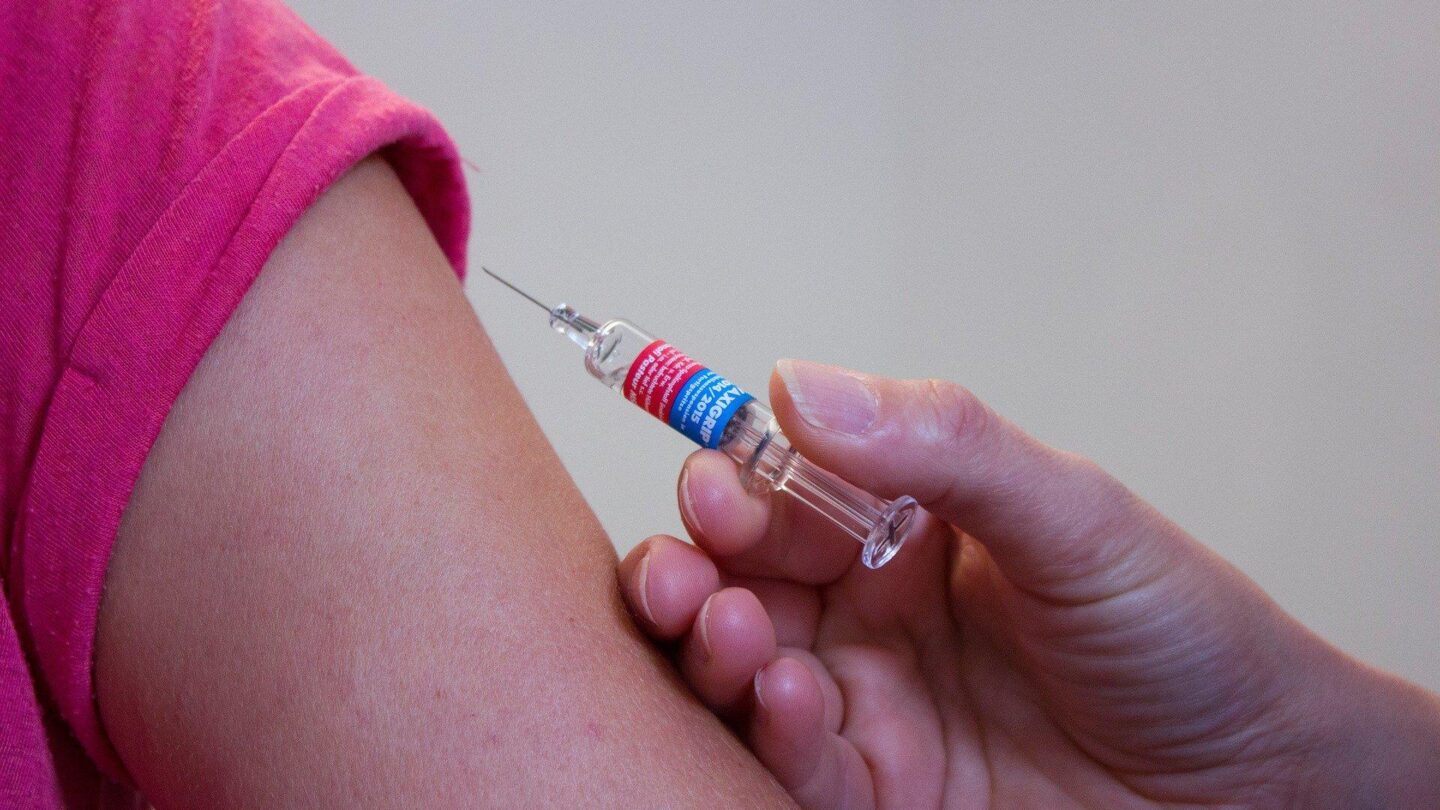 vaccination-1215279_1920 | México Ahora AstraZeneca