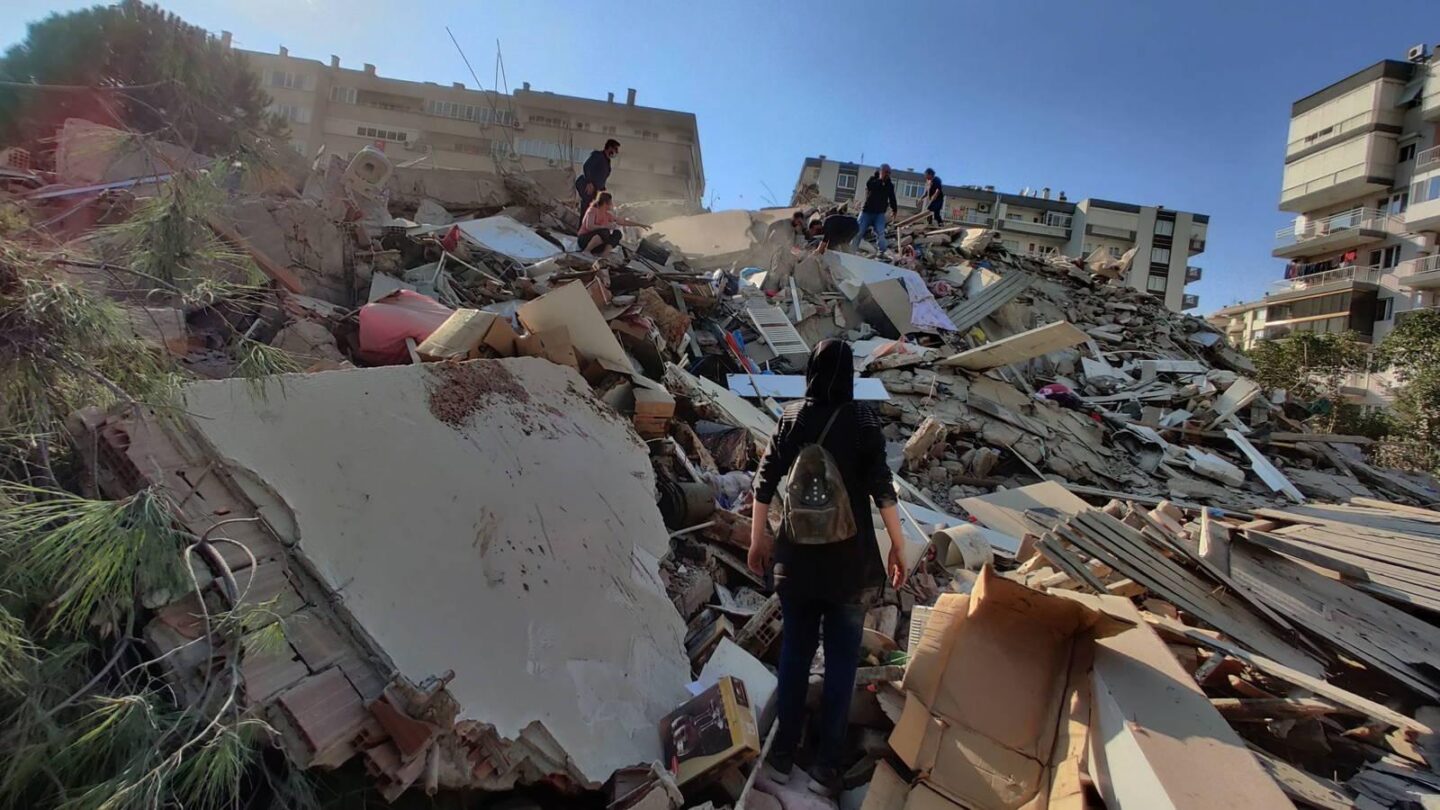 al-menos-4-muertos-y-mas-de-150-heridos-tras-un-fuerte-terremoto-en-grecia-y-turquia | México Ahora sismo