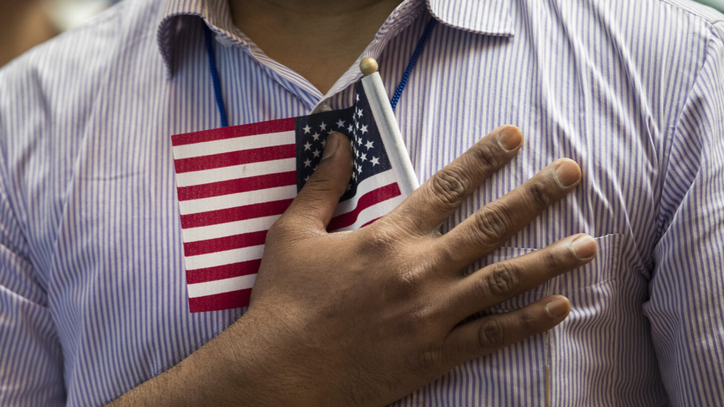 Immigrants From Over 50 Countries Become US Citizens At The New York Public Library | México Ahora ciudadanía