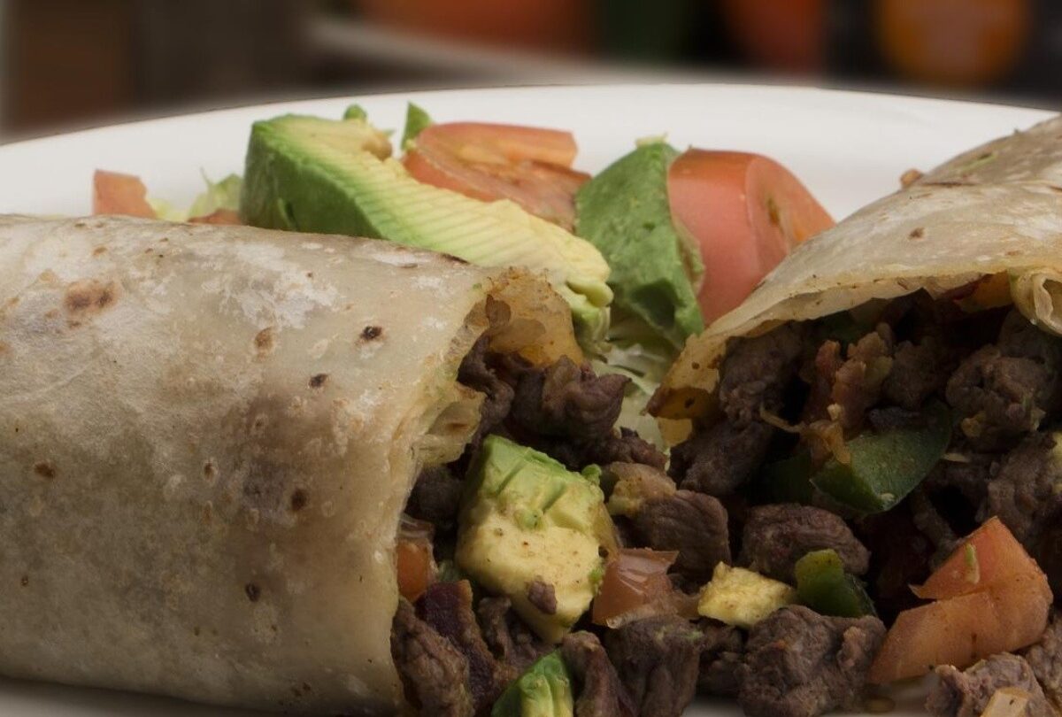 burritos_de_carne_asada_estilo_sonorax_receta_para_2_porciones_crop1613176064792jpg_1199923512 | México Ahora Burritos de carne asada estilo Sonora receta para 2 porciones