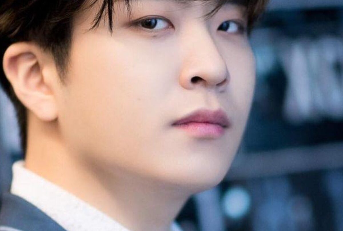 got7 youngjae pasteles de arroz canal v live crop1613433149286jpg 1199923512 Youngjae de GOT7 inaugura su canal en V Live junto a AHGASE |