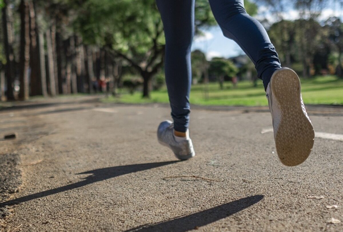 running 4782722 1280jpg 1199923512 Cómo prevenir las lesiones deportivas Mantén a salvo tus músculos y rodillas |