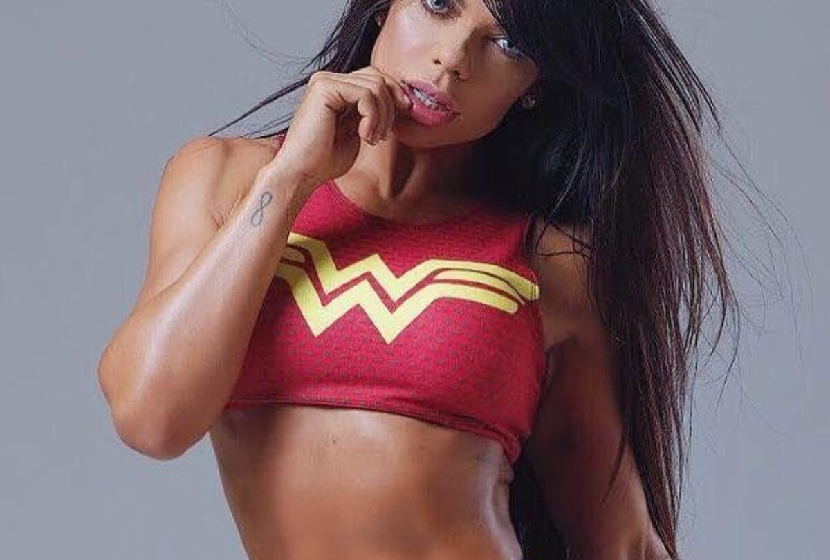 d1094aa5a61ecb1f034933a0d4288191 crop1614626024051jpg 1199923512 Suzy Cortez Miss BumBum aparece en la portada de cómic de Wonder Woman |