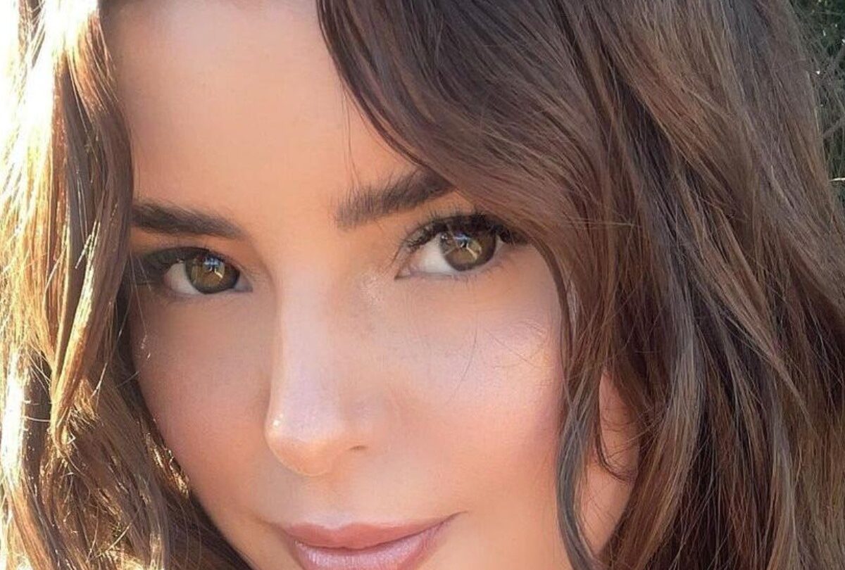 demi_rose-espejo-silueta__crop1614740420199jpg_1199923512 | México Ahora
