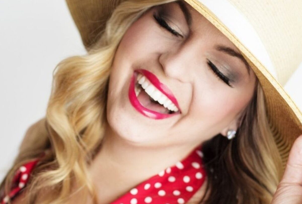 que significa para un hombre ver a una mujer con los labios rojosjpg 1199923512 Que significa para un hombre ver a una mujer con los labios rojos |