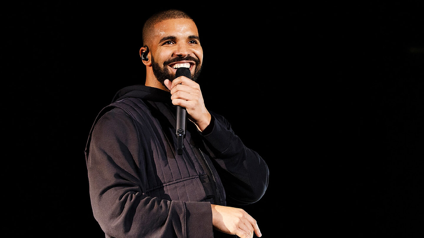 drake se retira temporalmente de los escenarios para cuidar de su salud Drake se retira temporalmente de los escenarios para cuidar de su salud |