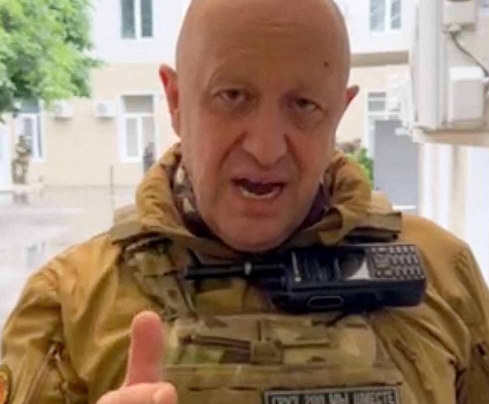 putin niega responsabilidad en la muerte del jefe de grupo wagner y revela hallazgo de restos de granadas en el avion Putin niega responsabilidad en la muerte del jefe de Grupo Wagner y revela hallazgo de restos de granadas en el avión |