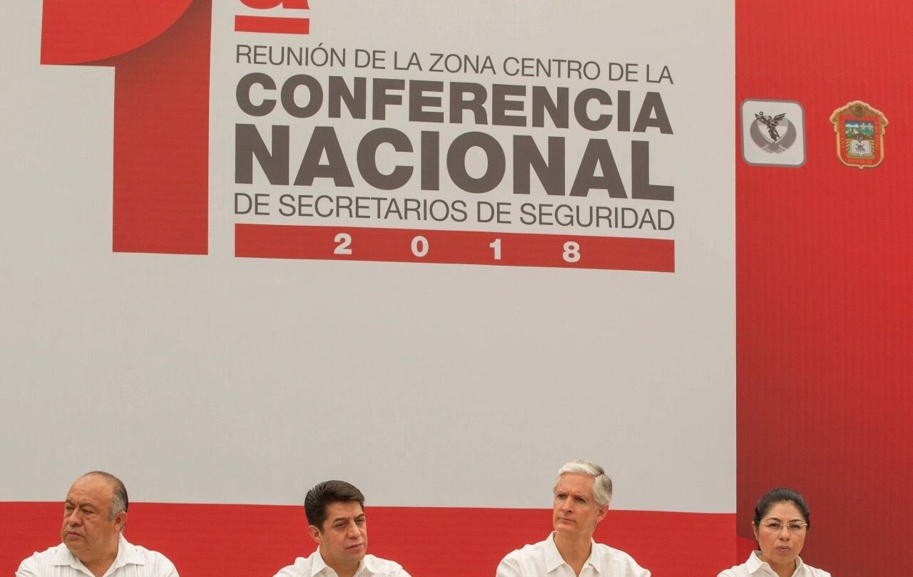 realizan primera reunion de secretarios de seguridad publica de la zona centro del pais REALIZAN PRIMERA REUNIÓN DE SECRETARIOS DE SEGURIDAD PÚBLICA DE LA ZONA CENTRO DEL PAÍS |