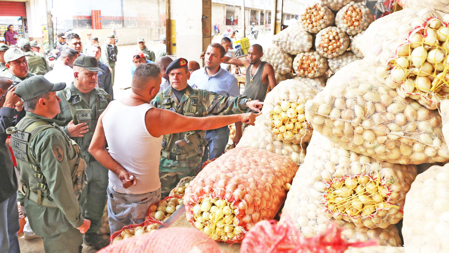 asambleas populares combatiran la especulacion en mercados venezolanos Asambleas populares combatirán la especulación en mercados venezolanos |