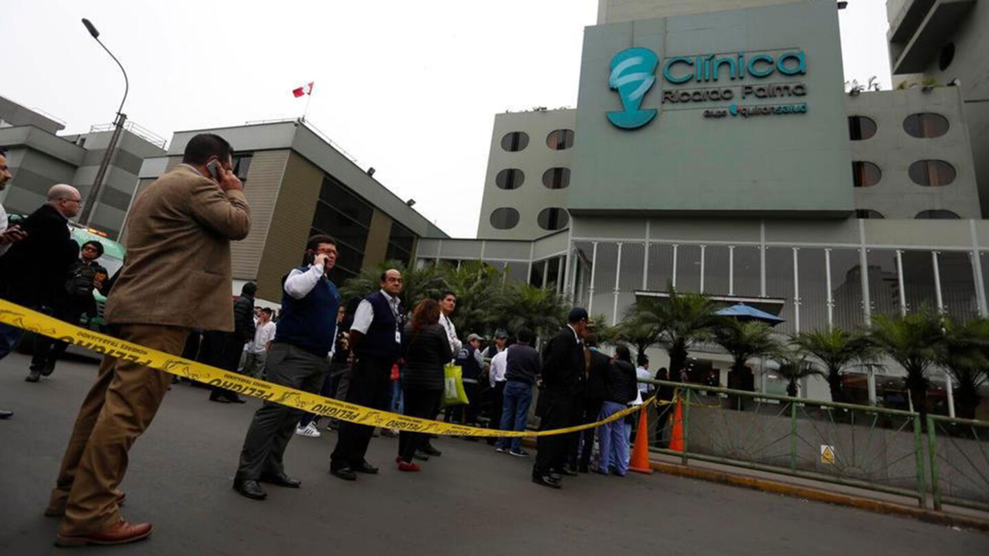 atacan con explosivos a clinica en peru por presunta venganza Atacan con explosivos a clínica en Perú por presunta venganza |