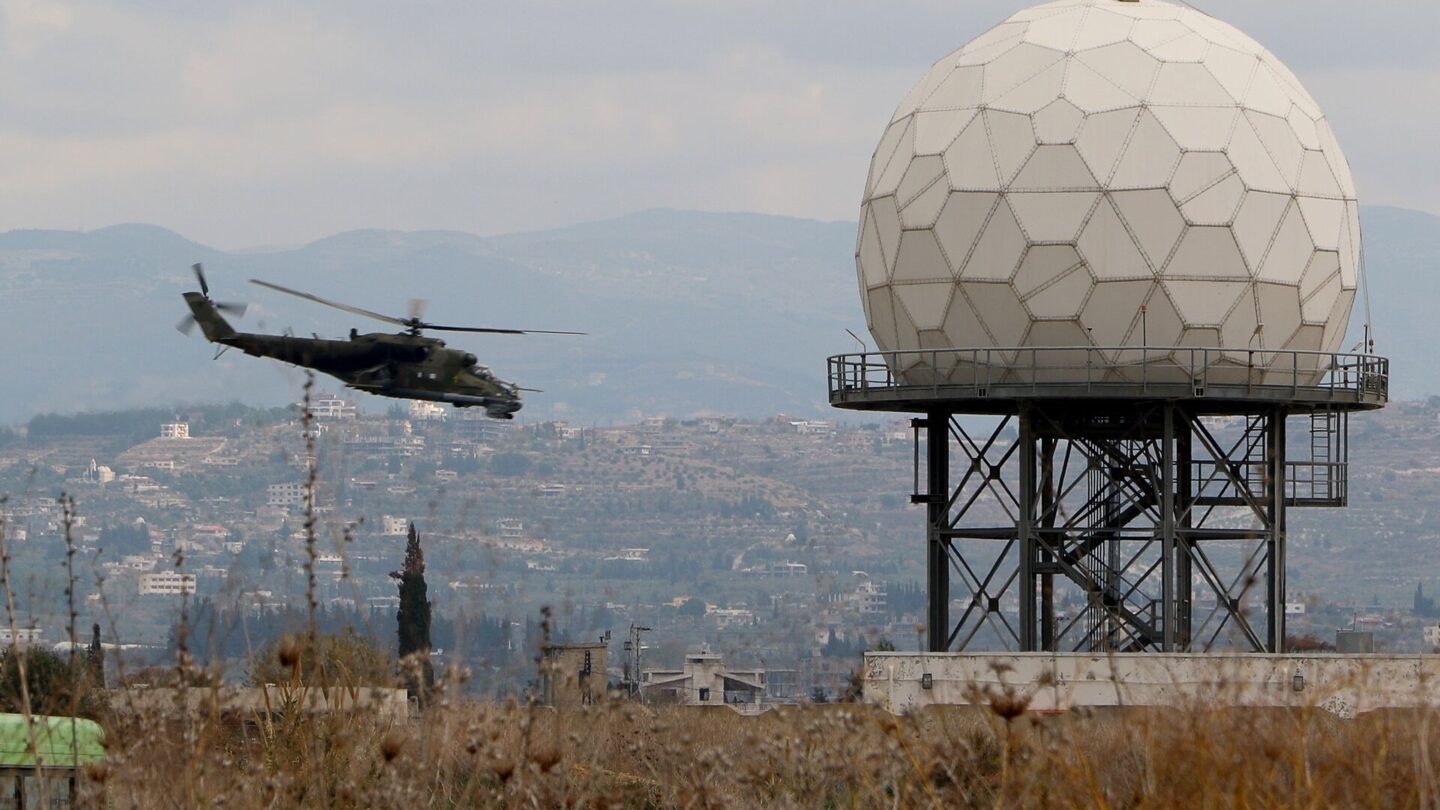 destruyen dos drones lanzados por radicales hacia la base hmeymim en siria Destruyen dos drones lanzados por radicales hacia la base Hmeymim en Siria |