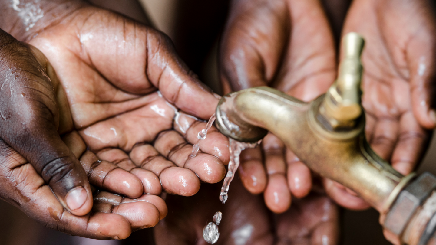 la desiguladad y el derecho humano en el agua LA DESIGULADAD Y EL DERECHO HUMANO EN EL AGUA |
