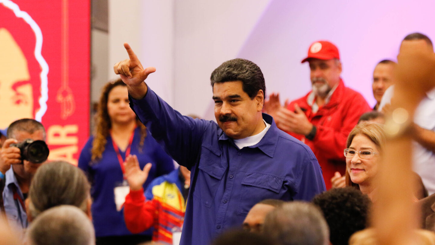 maduro se afianza como timonel de la revolucion bolivariana Maduro se afianza como timonel de la revolución bolivariana |