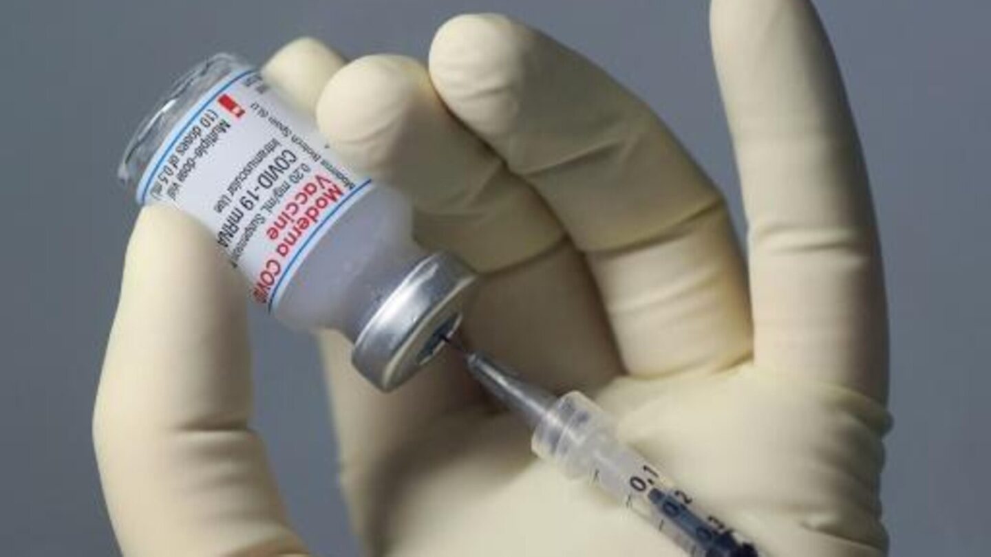 moderna dice que su vacuna anticoronavirus es efectiva contra variantes britanica y sudafricana Moderna dice que su vacuna anticoronavirus es efectiva contra variantes británica y sudafricana |