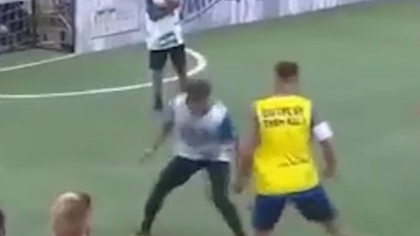 neymar perdio la pelota cometio una infraccion y fue abucheado en su propio torneo Neymar perdió la pelota cometió una infracción y fue abucheado en su propio torneo |
