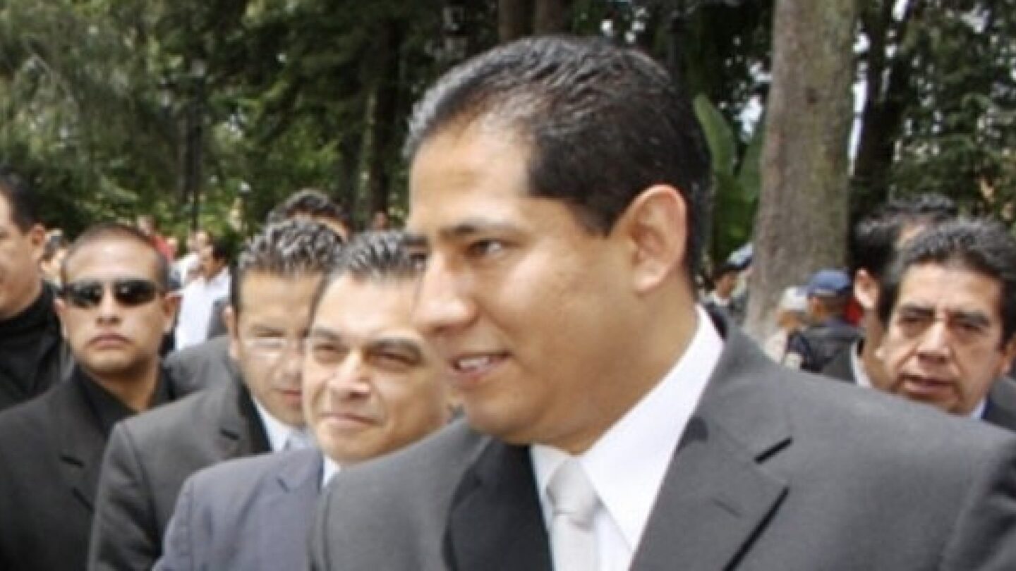 solicita alcalde de zinacantepec licencia definitiva de su cargo Solicita alcalde de Zinacantepec licencia definitiva de su cargo |