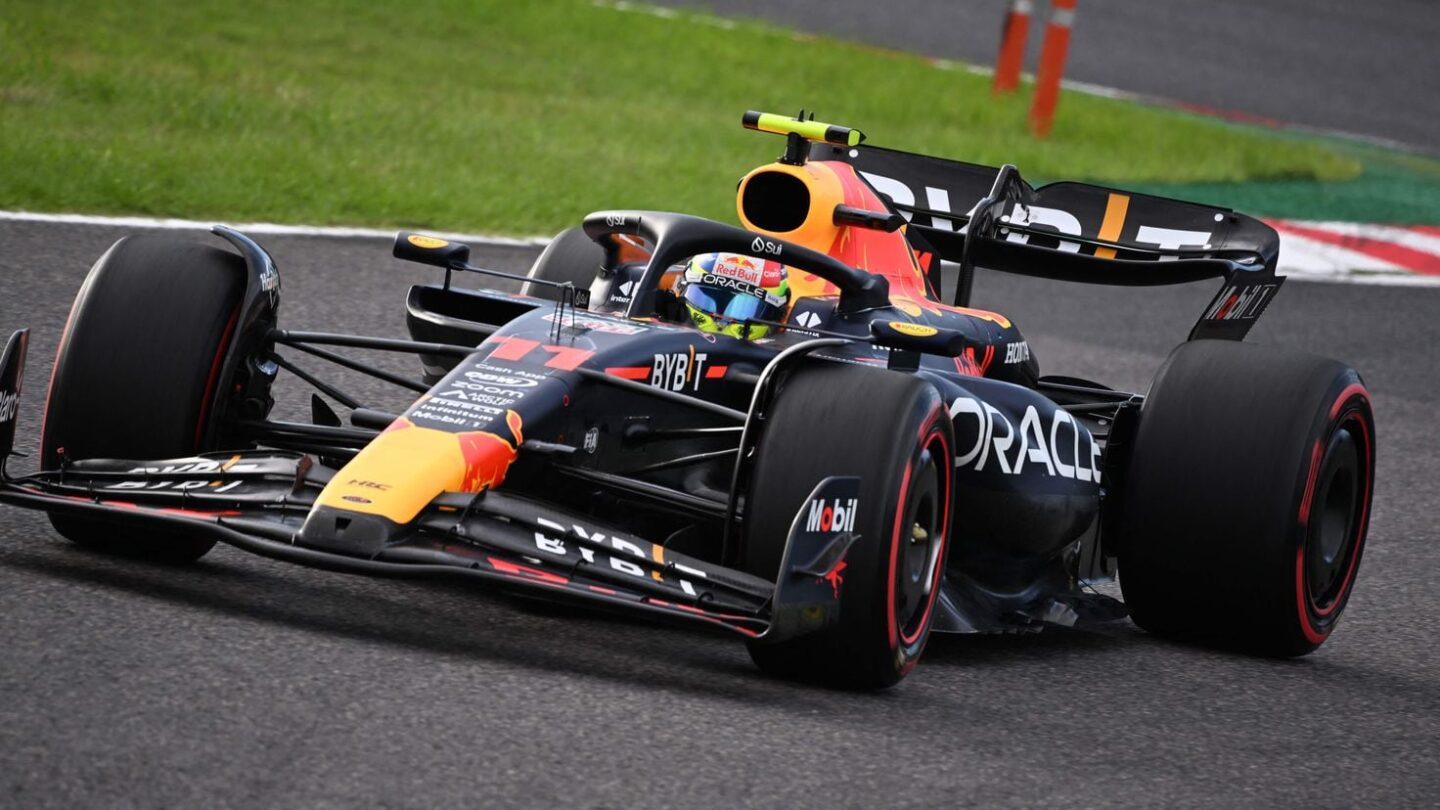 checo perez abandona el gp de japon de la formula 1 tras complicaciones y sanciones Checo Pérez abandona el GP de Japón de la Fórmula 1 tras complicaciones y sanciones |