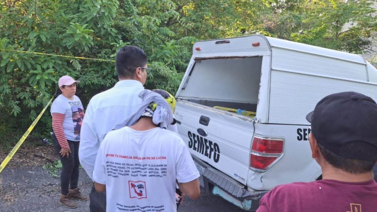 descubren 17 cuerpos en fosas clandestinas del parque el veladero en acapulco guerrero un triste reflejo de la violencia en mexico Descubren 17 cuerpos en fosas clandestinas del Parque El Veladero en Acapulco Guerrero un triste reflejo de la violencia en México |