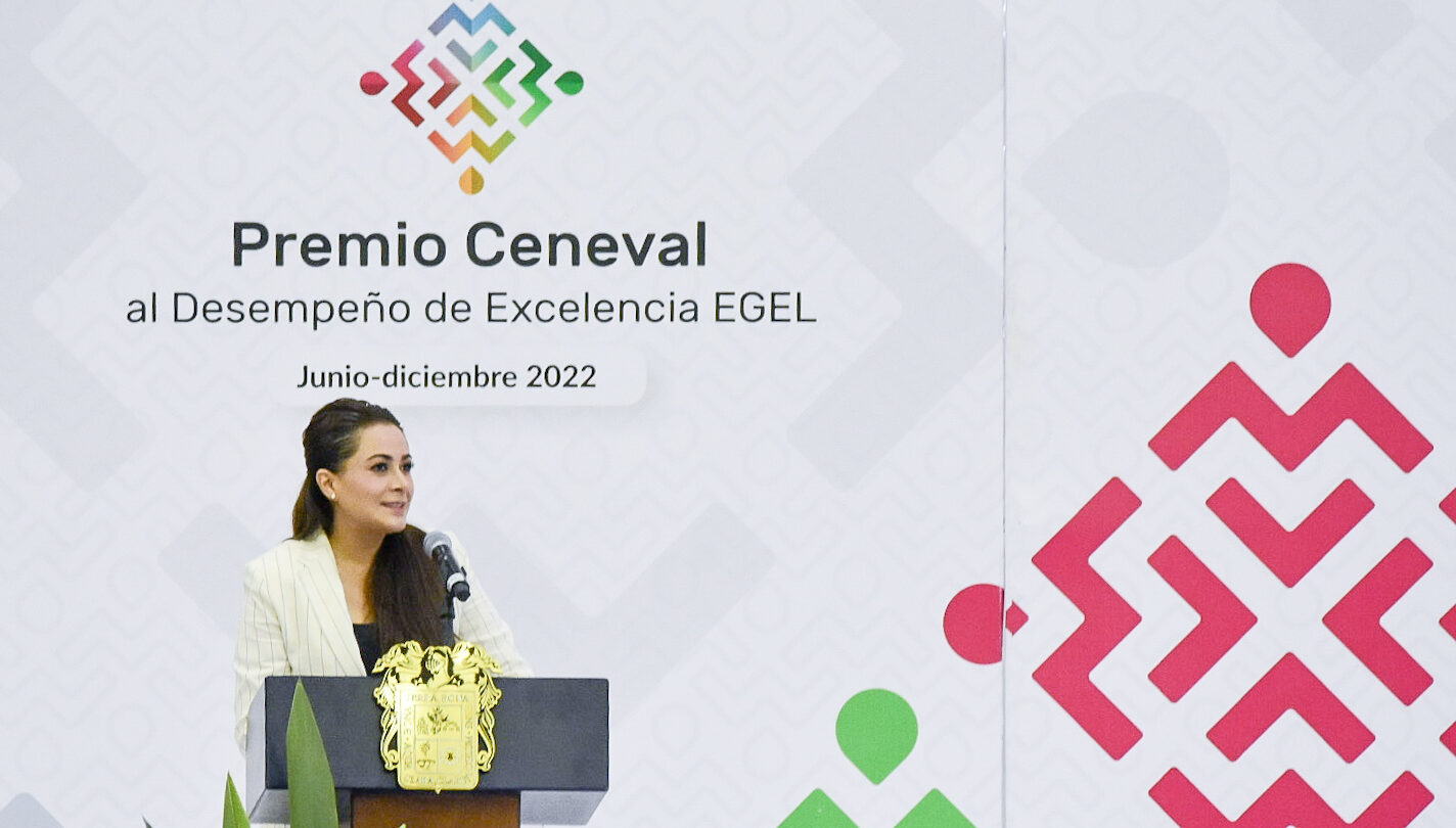 entregan reconocimientos a egresados sobresalientes de ceneval Entregan reconocimientos a egresados sobresalientes de CENEVAL |