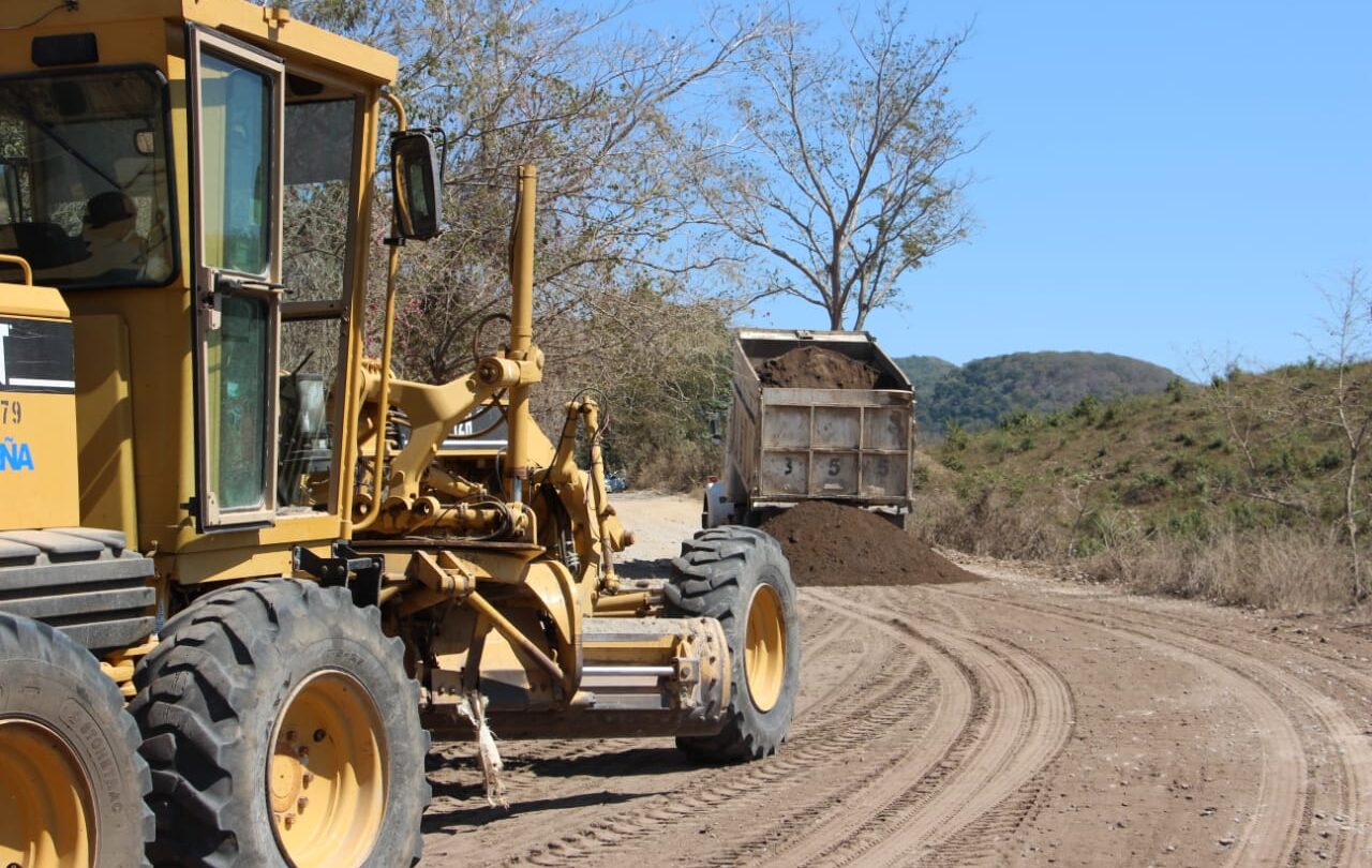 gobierno de bahia de banderas rehabilita caminos de zona sierra Gobierno de Bahía de Banderas rehabilita caminos de Zona Sierra |