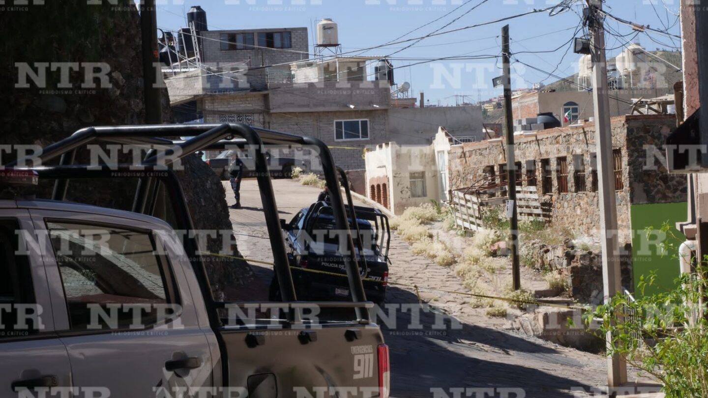 hallan restos humanos mutilados y mensaje de grupo delincuencial en la colonia francisco e garcia Hallan restos humanos mutilados y mensaje de grupo delincuencial en la colonia Francisco E García |