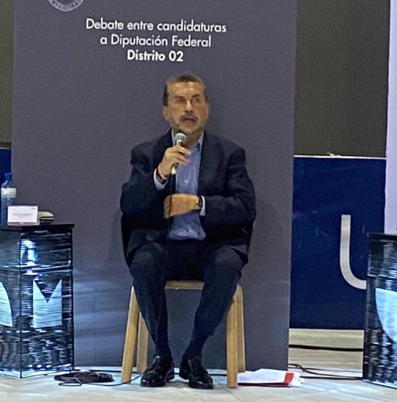 hugo-cabrera-participa-en-el-debate-por-el-segundo-distrito-celebrado-en-san-juan-del-rio | México Ahora