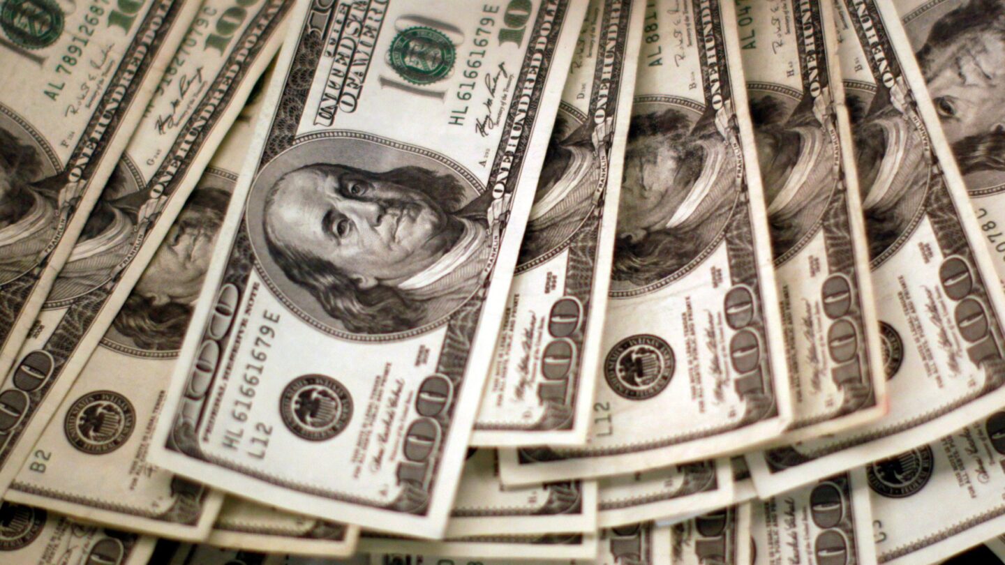irs-empieza-a-reembolsar-dinero-a-quienes-pagaron-en-exceso | México Ahora